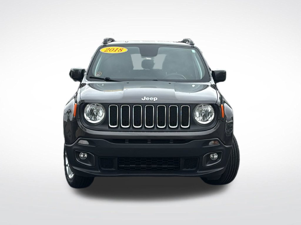 Used 2018 Jeep Renegade Latitude w/ Popular Equipment Group AWD/4WD image 2