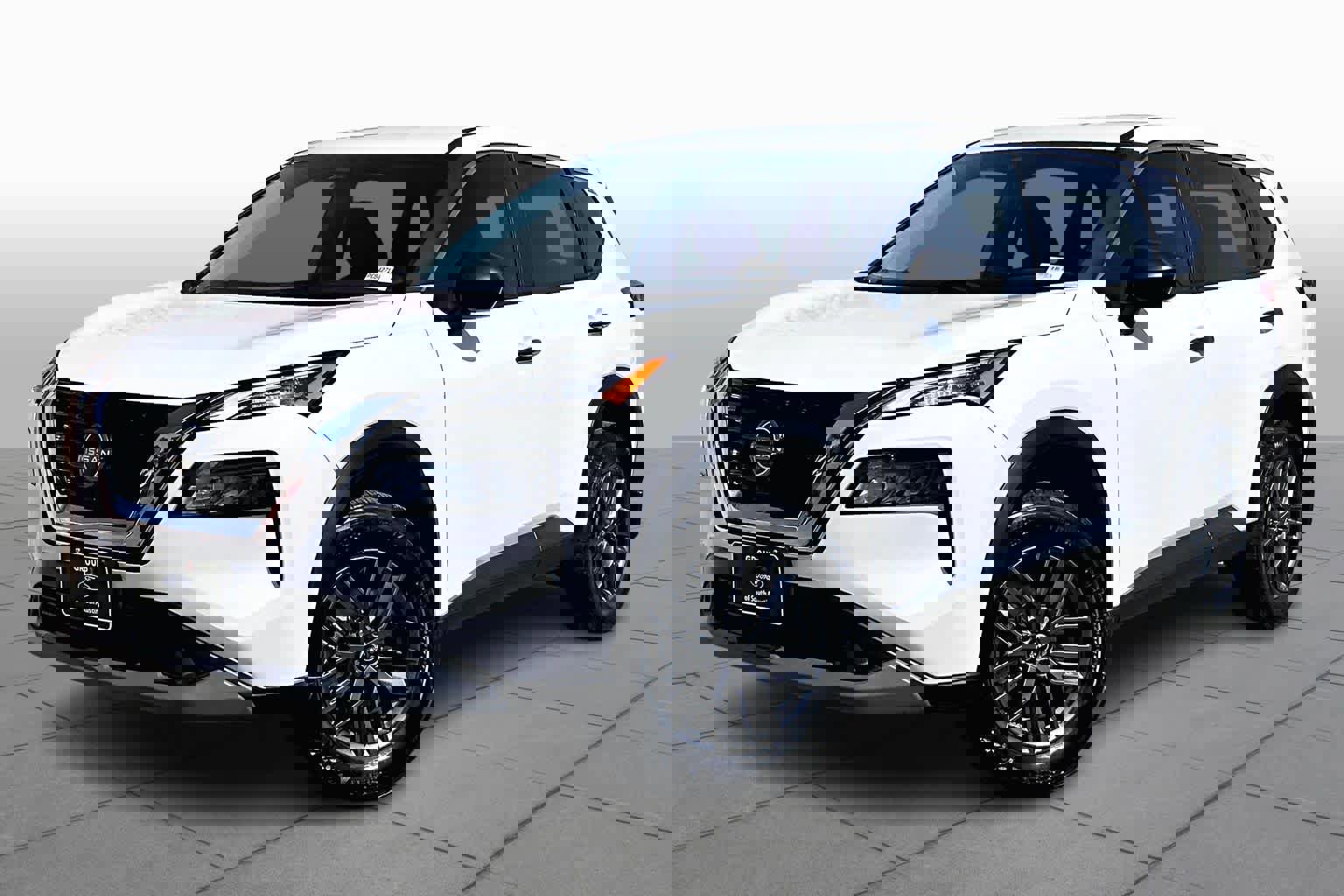 Used 2023 Nissan Rogue S image 37