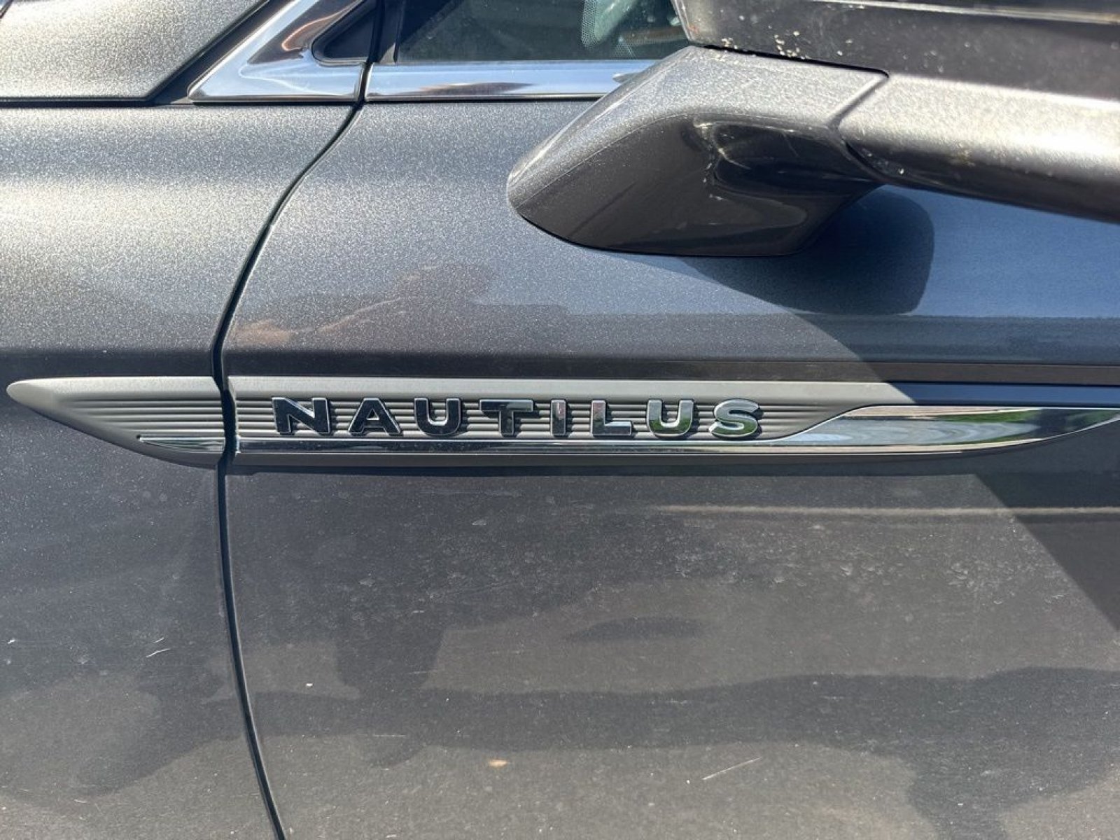 Used 2019 Lincoln Nautilus Select AWD/4WD image 11
