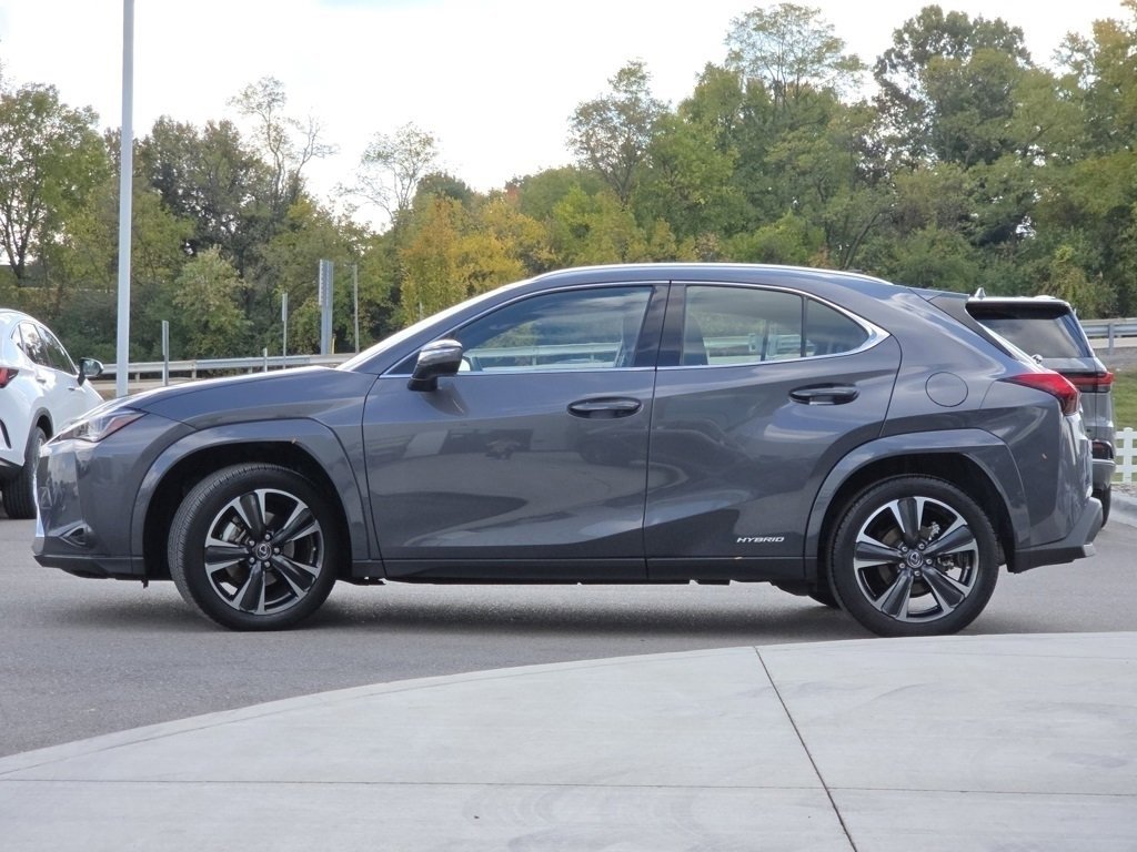 Certified 2022 Lexus UX 250h w/ Luxury Package image 24