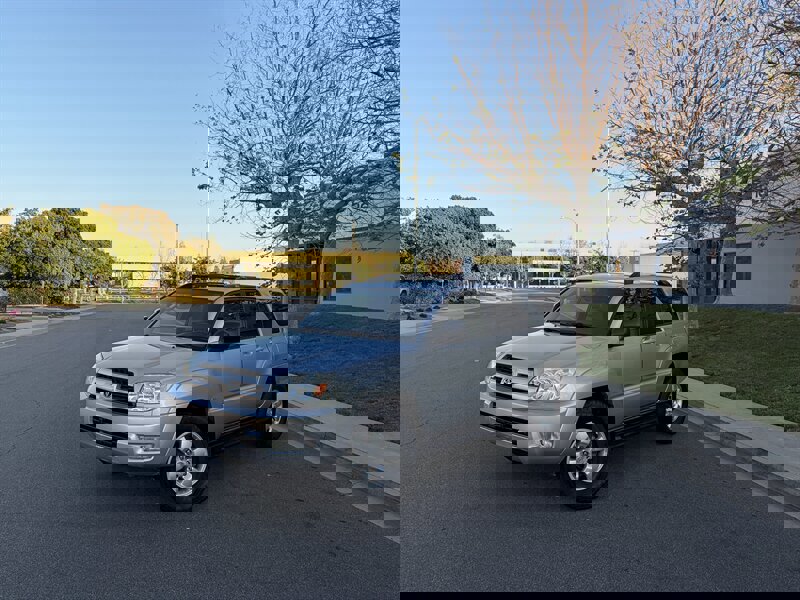 Used 2004 Toyota 4Runner SR5 image 1