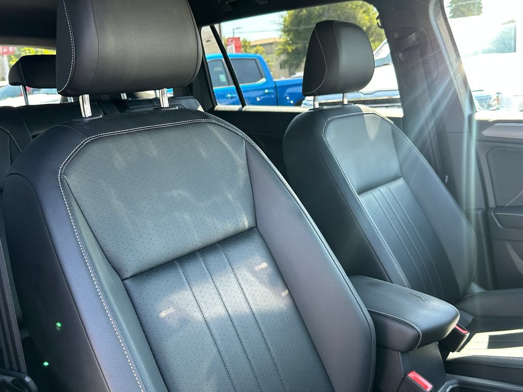 Used 2022 Volkswagen Tiguan SE R-Line FWD image 15