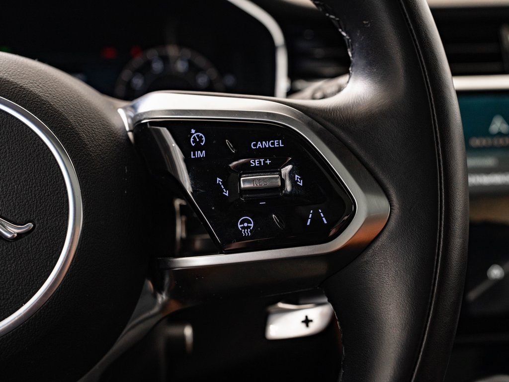 Certified 2024 Jaguar F-PACE R-Dynamic S image 29