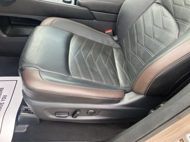 Used 2024 Nissan Pathfinder Platinum w/ Cargo Package image 13