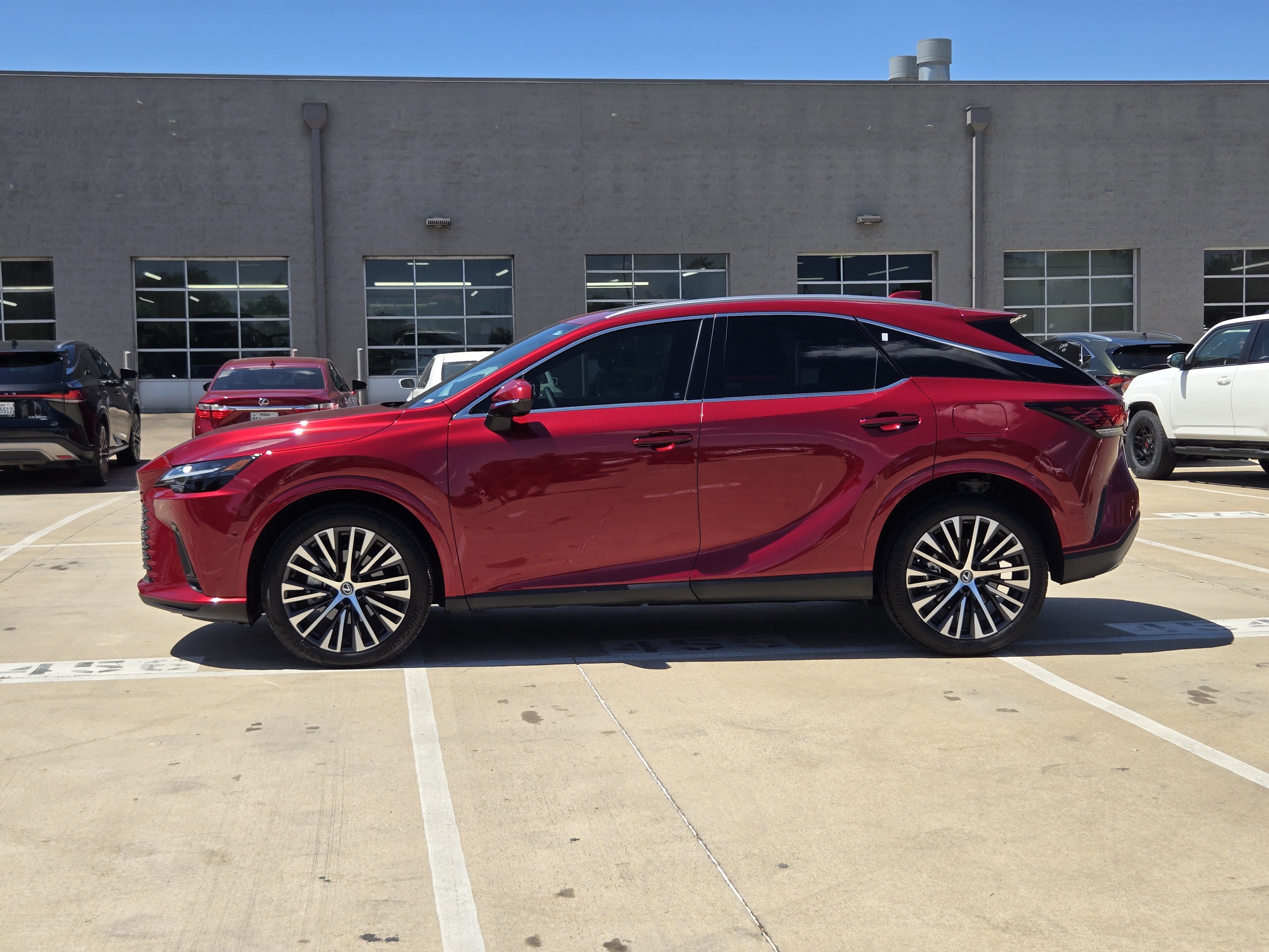 Used 2024 Lexus RX 350 Premium Plus w/ Convenience Package FWD image 3