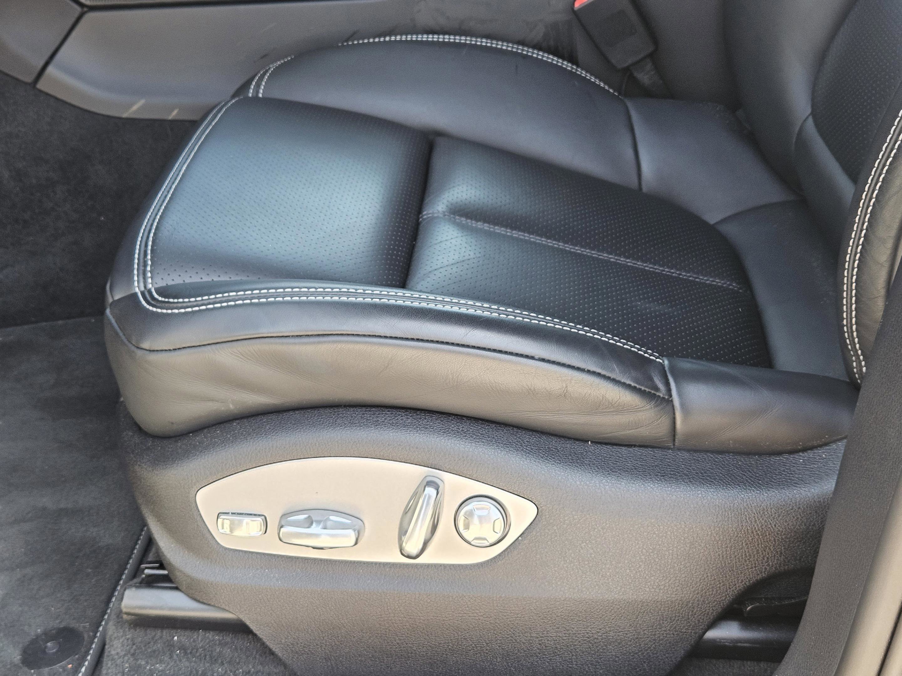 Certified 2024 Porsche Macan GTS image 24