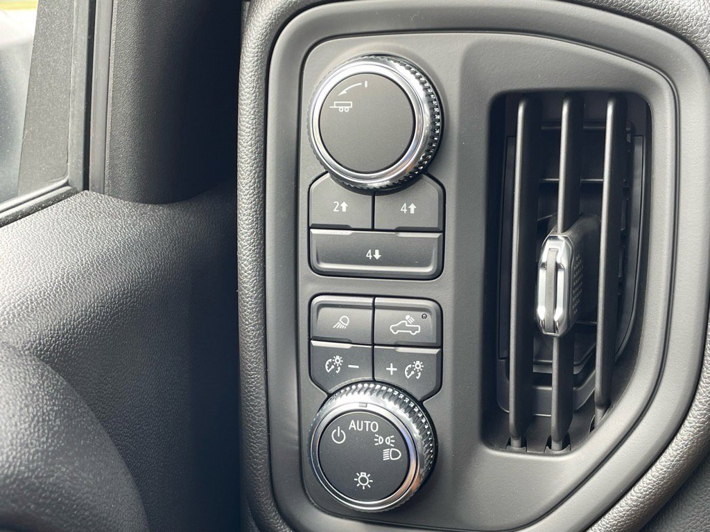 New 2025 GMC Sierra 2500 Pro w/ Convenience Package image 15