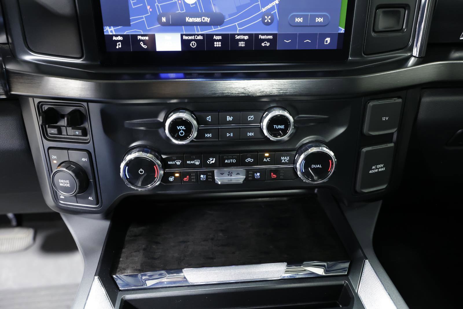 Used 2024 Ford F350 Lariat w/ Chrome Package image 36