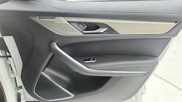 Used 2025 Jaguar F-PACE R-Dynamic S image 23