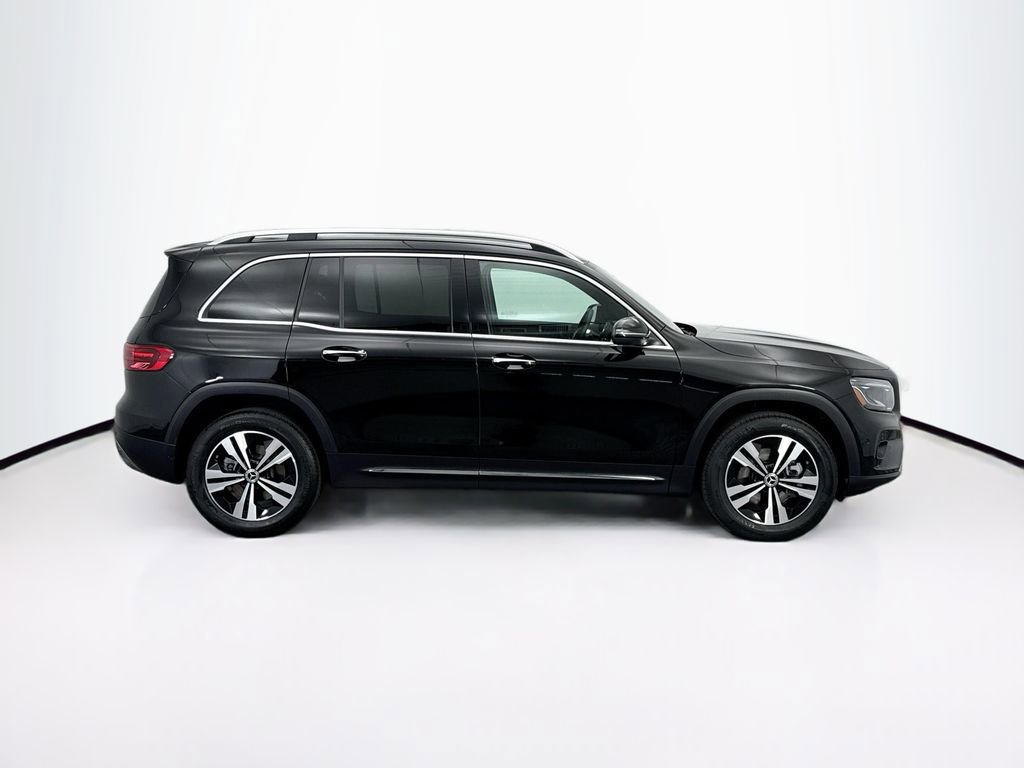 Certified 2025 Mercedes-Benz GLB 250 image 4