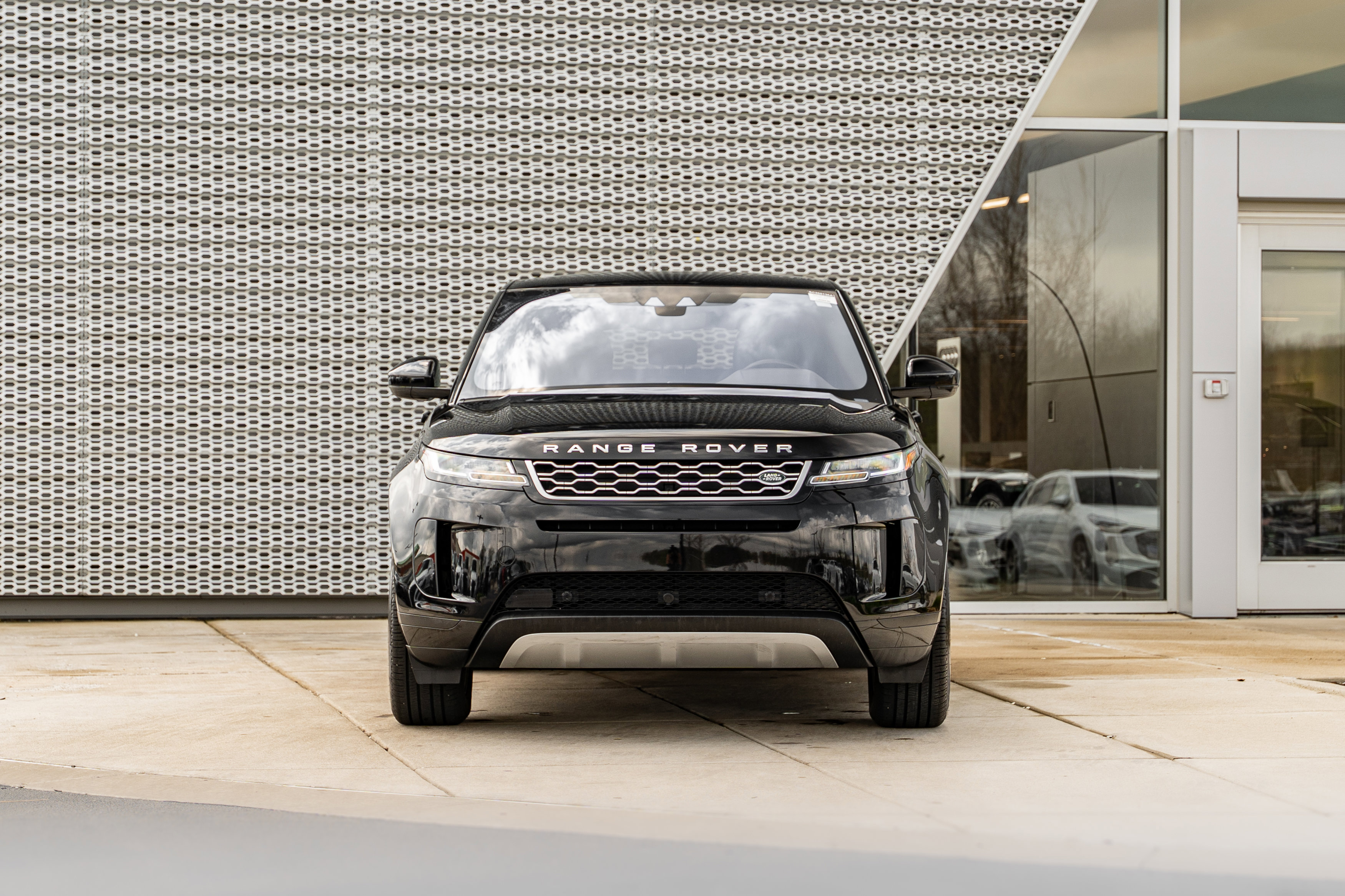 Used 2020 Land Rover Range Rover Evoque S image 34