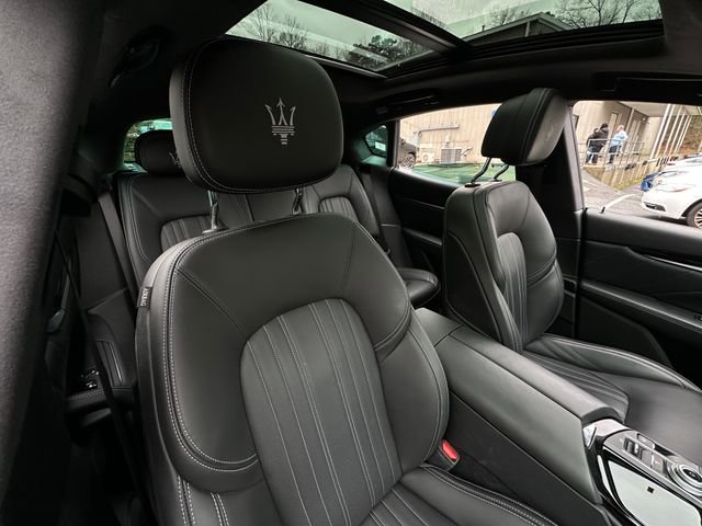 Used 2022 Maserati Levante GT image 46