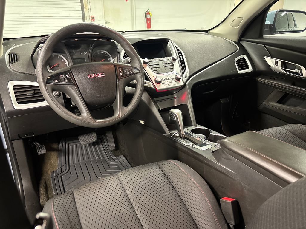 Used 2015 GMC Terrain SLE FWD image 27