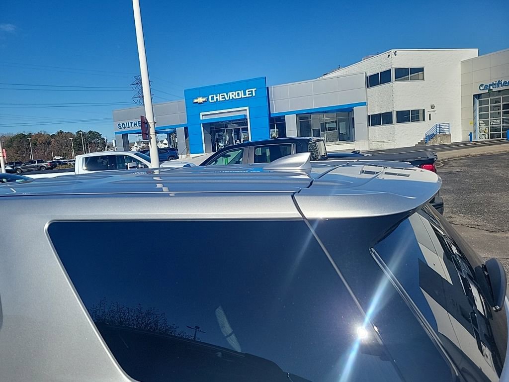 Used 2021 Chevrolet Traverse LS image 15