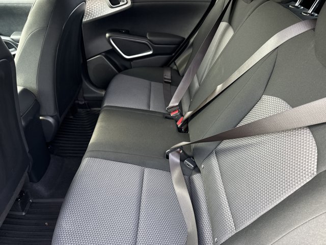 Used 2025 Kia Soul LX w/ LX Technology Package FWD image 26