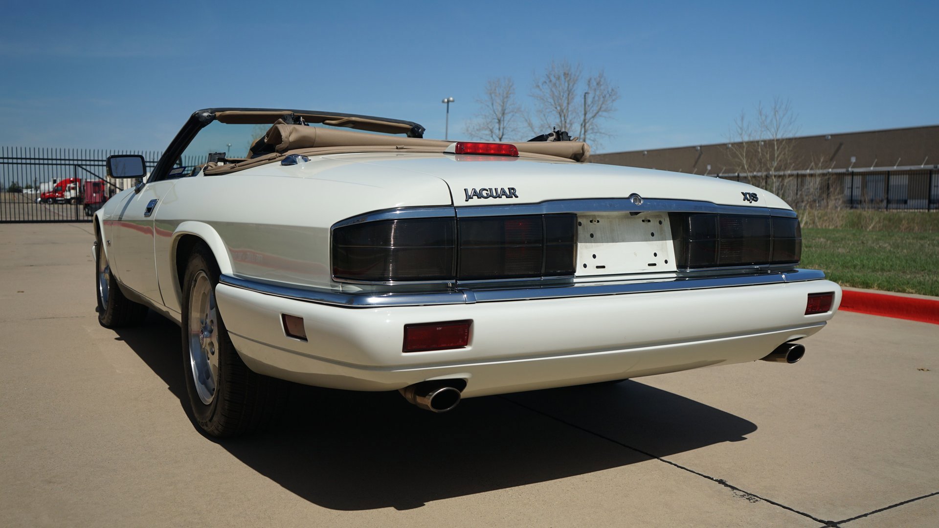Used 1995 Jaguar XJS 4.0 Convertible image 9