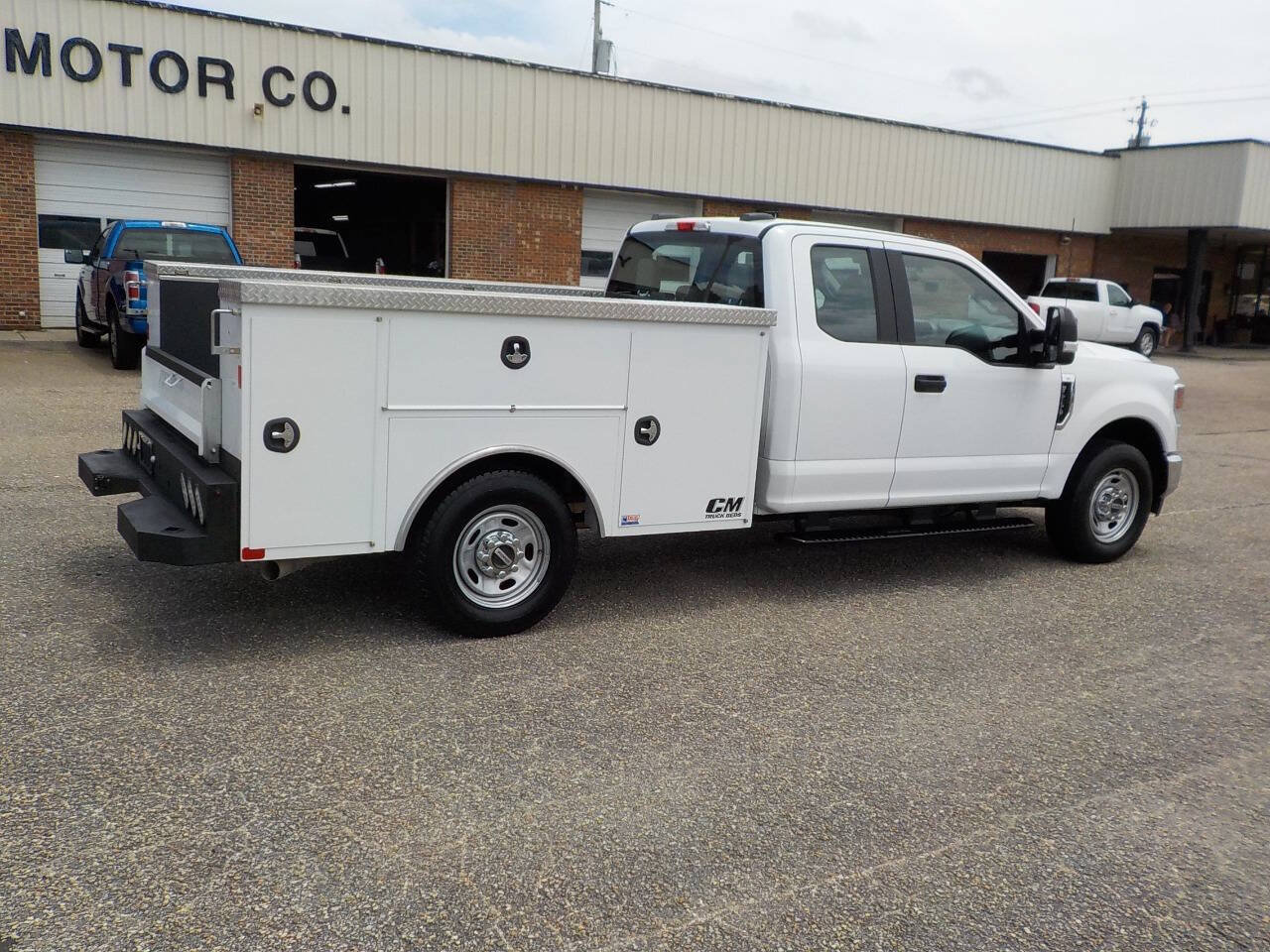 Used 2022 Ford F250 XL w/ Power Equipment Group RWD image 6