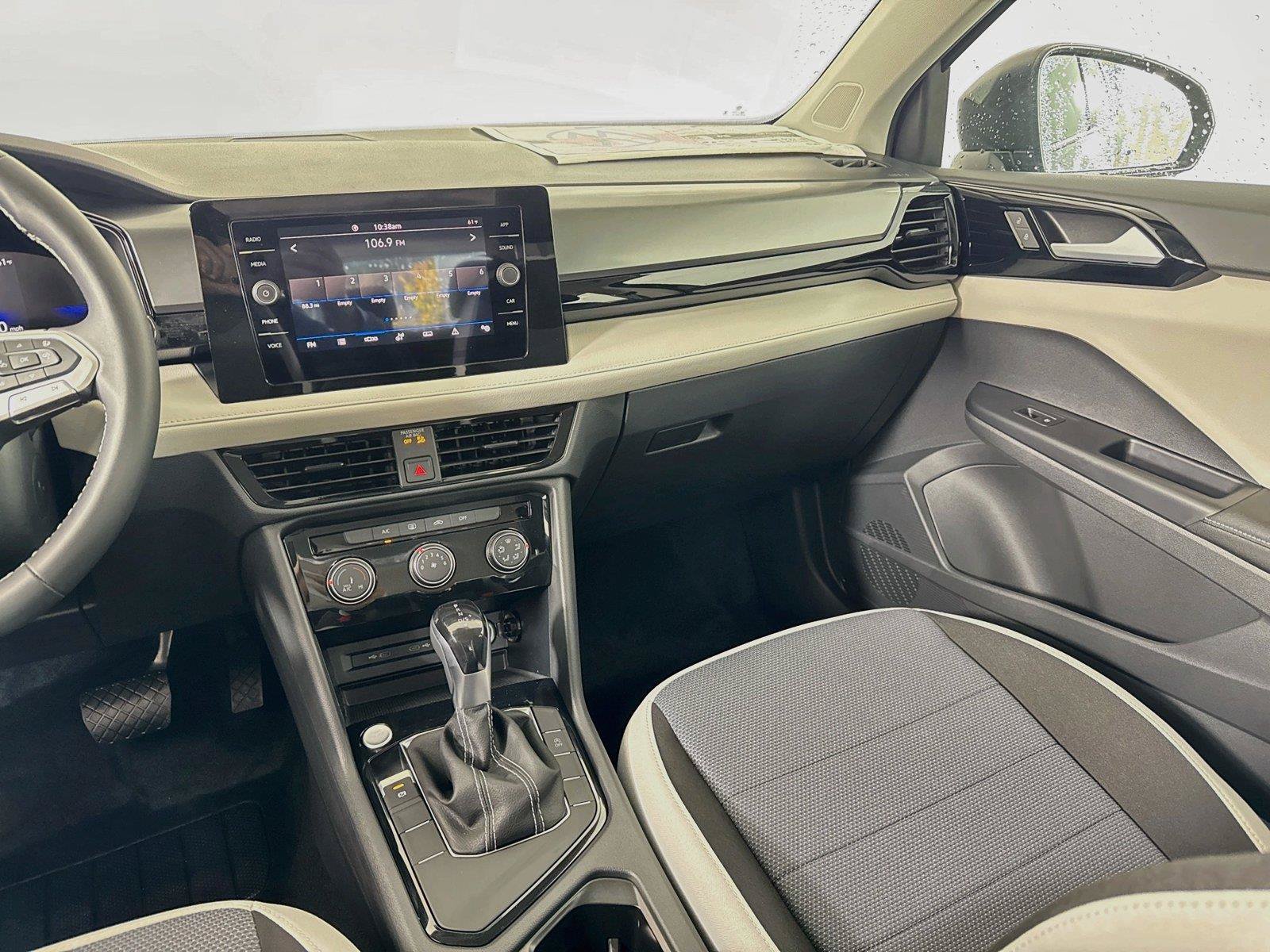 New 2027 Volkswagen Taos S FWD image 21