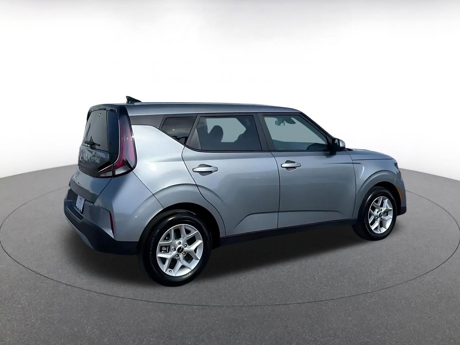 Used 2025 Kia Soul LX w/ LX Technology Package image 14