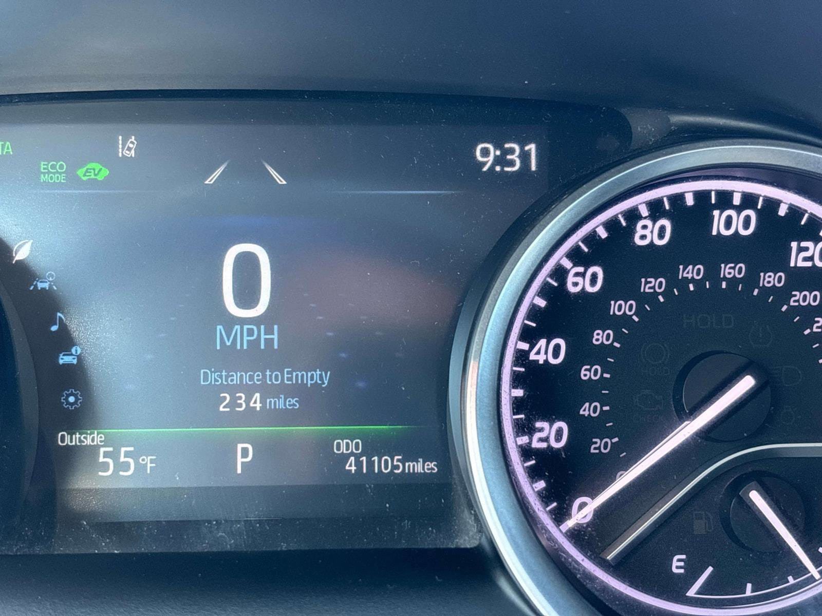 Used 2021 Toyota Camry XLE FWD image 17