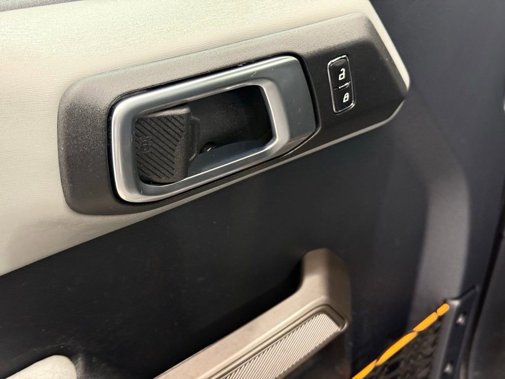 Used 2023 Ford Bronco Badlands image 15