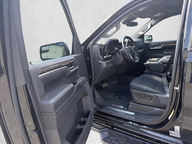 Used 2023 Chevrolet Silverado 1500 LT Trail Boss AWD/4WD image 11