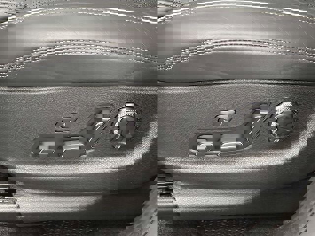 Used 2025 Genesis GV70 3.5T Sport w/ Sport Advanced Package image 16