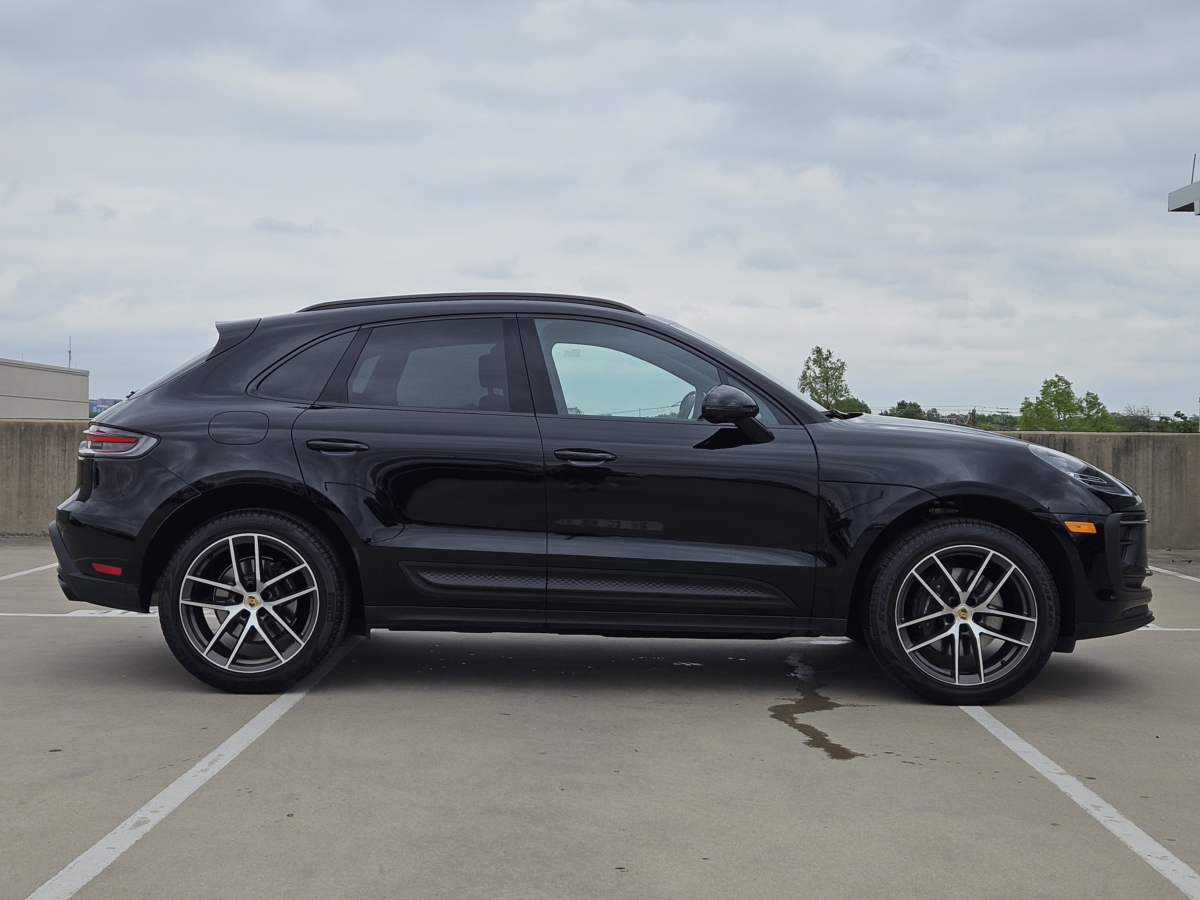 Certified 2026 Porsche Macan image 9