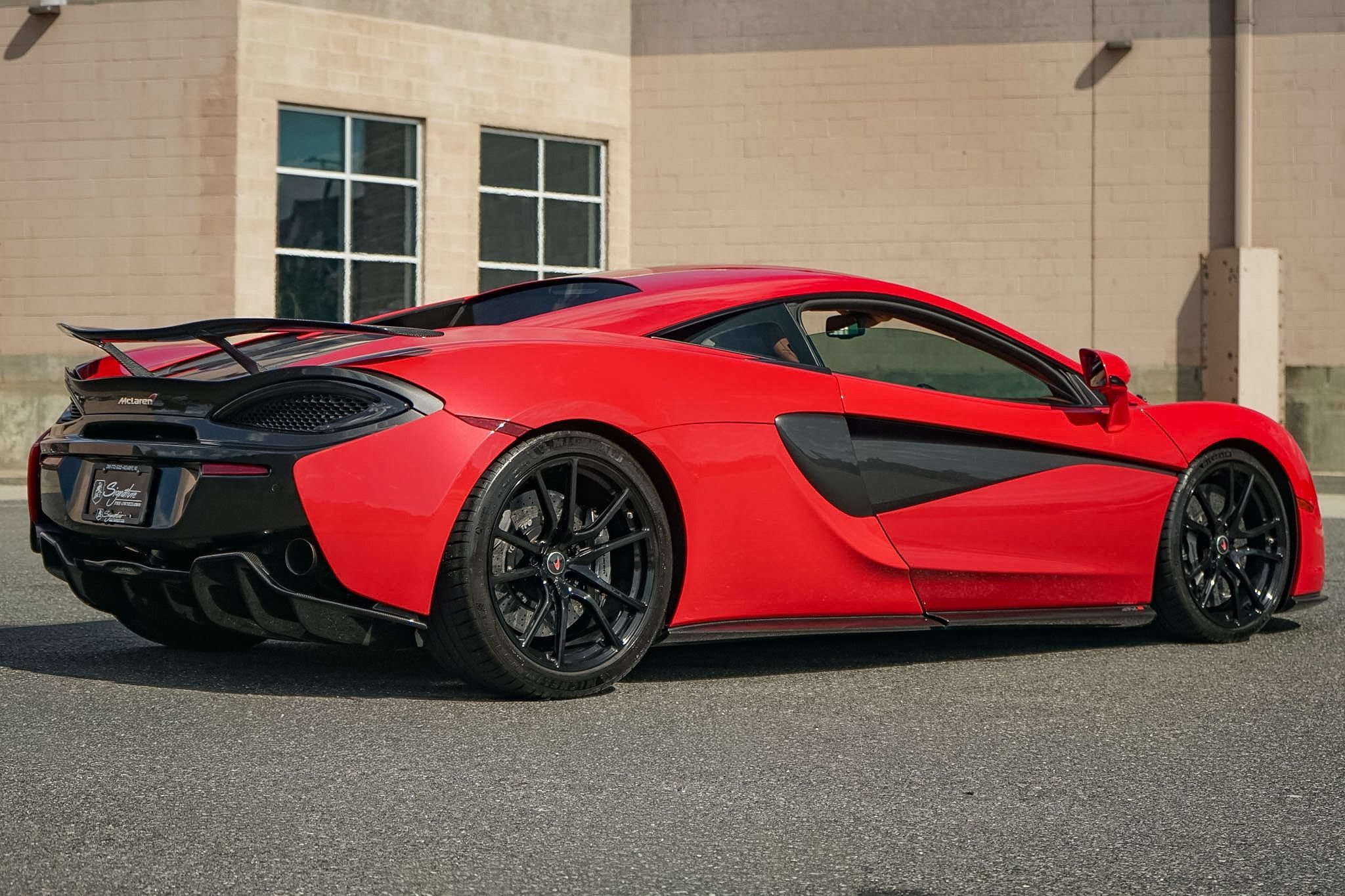 Used 2016 McLaren 570S Coupe RWD image 4