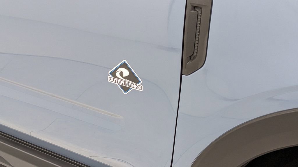 Certified 2025 Ford Bronco Sport Outer Banks w/ Outer Banks Tech Package+ AWD/4WD image 40