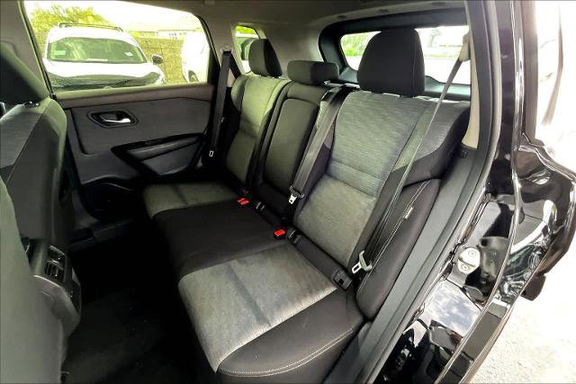 Certified 2023 Nissan Rogue SV FWD image 19