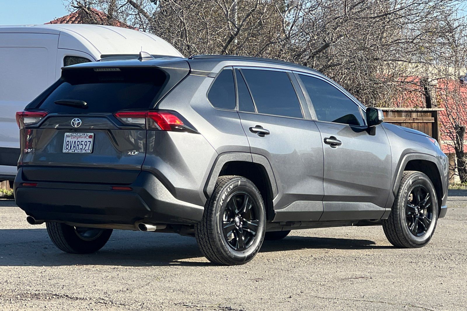 Used 2020 Toyota RAV4 XLE image 4