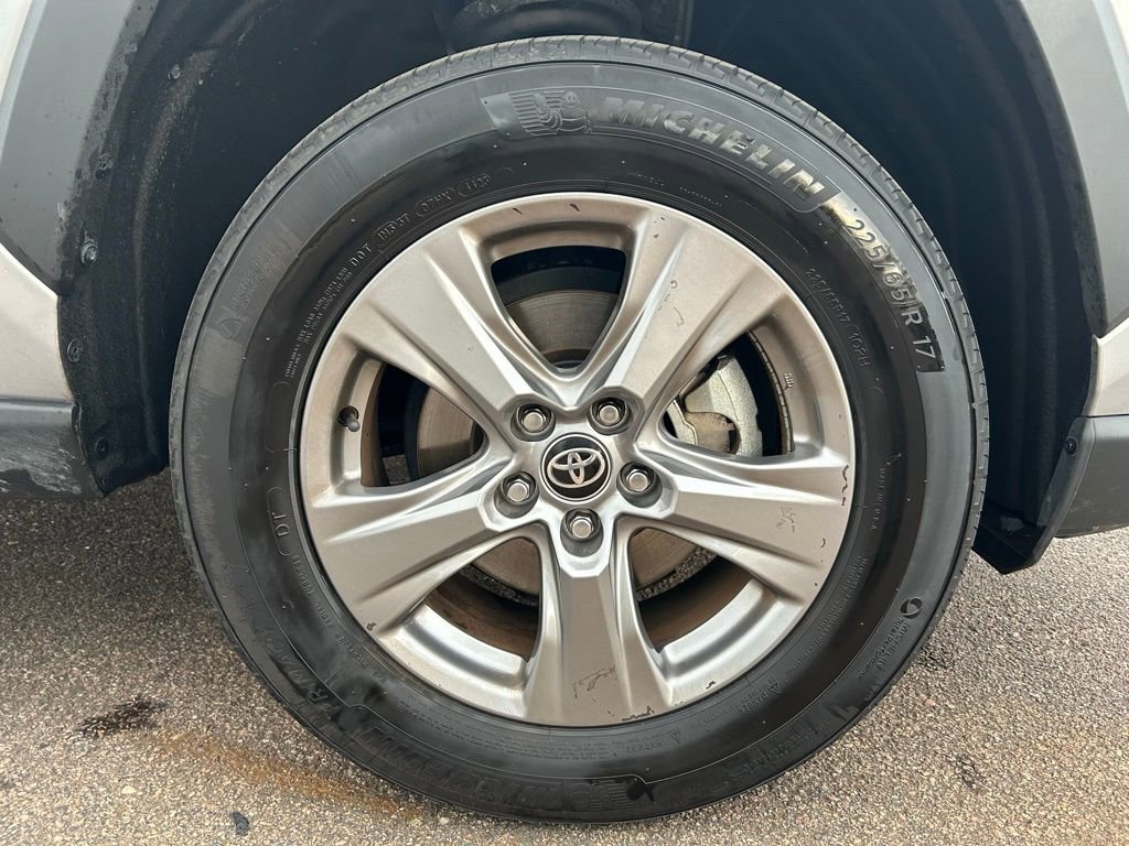 Used 2024 Toyota RAV4 XLE image 34