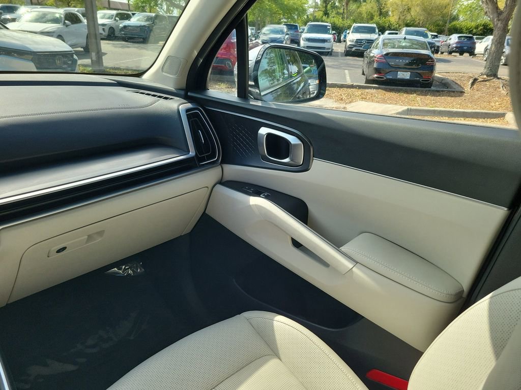Used 2024 Kia Sorento S w/ Panoramic Sunroof Package image 18