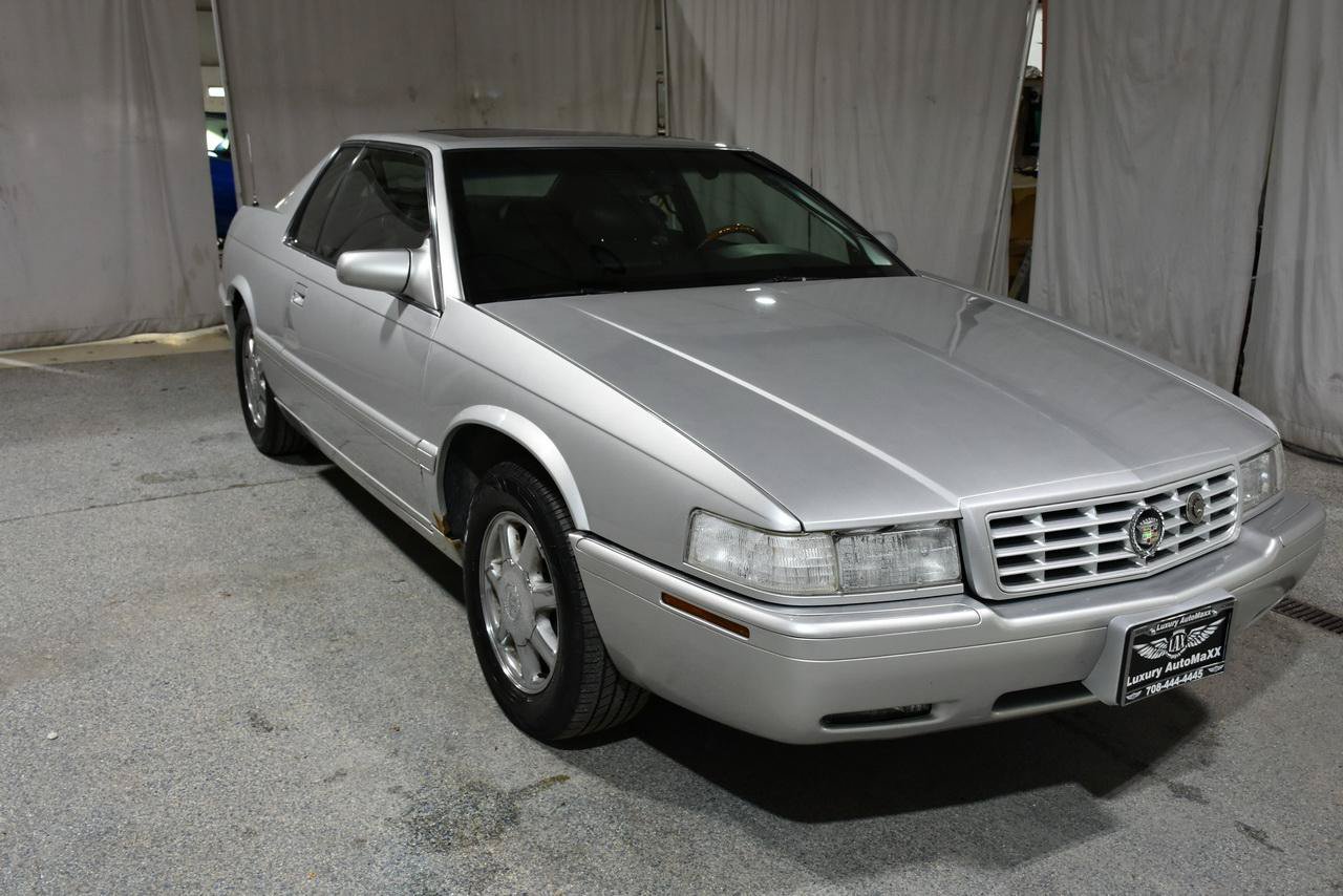 Used 2001 Cadillac Eldorado Touring FWD image 3