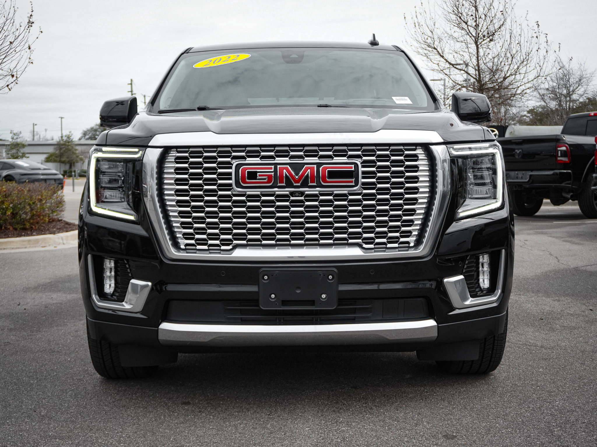 Used 2022 GMC Yukon Denali image 3