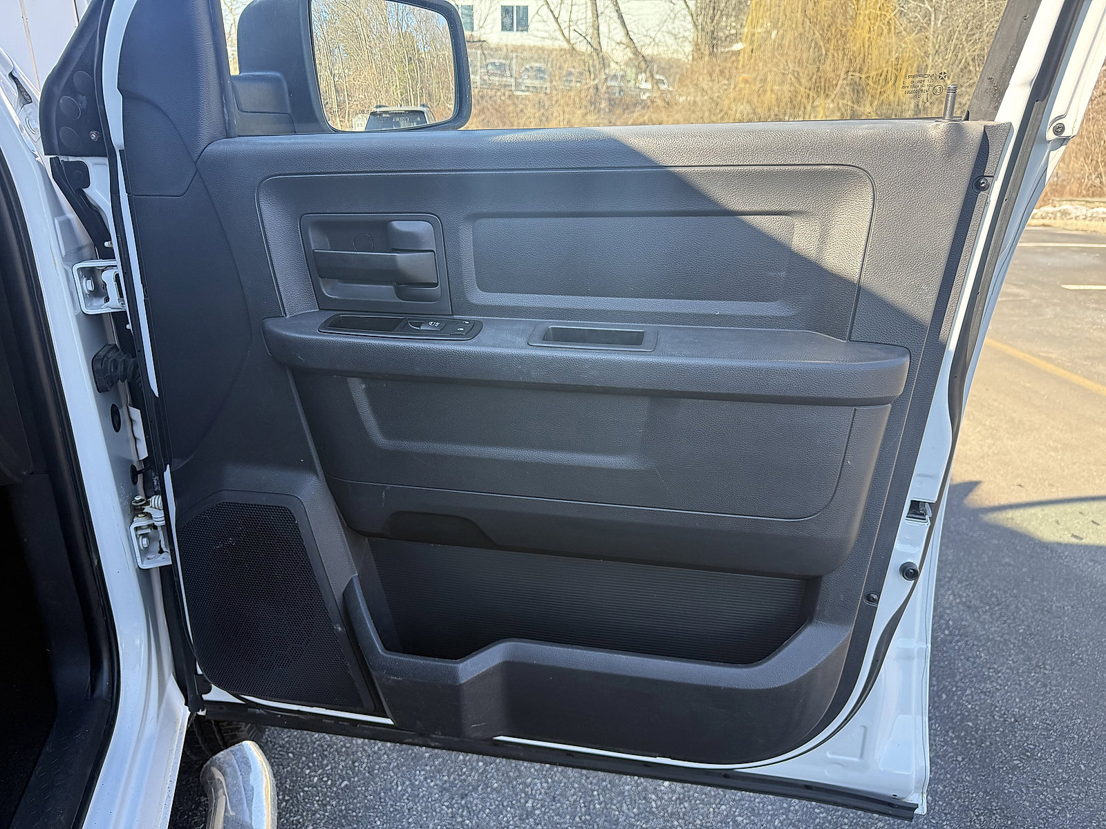 Used 2012 RAM 2500 ST w/ Chrome Appearance Group image 13