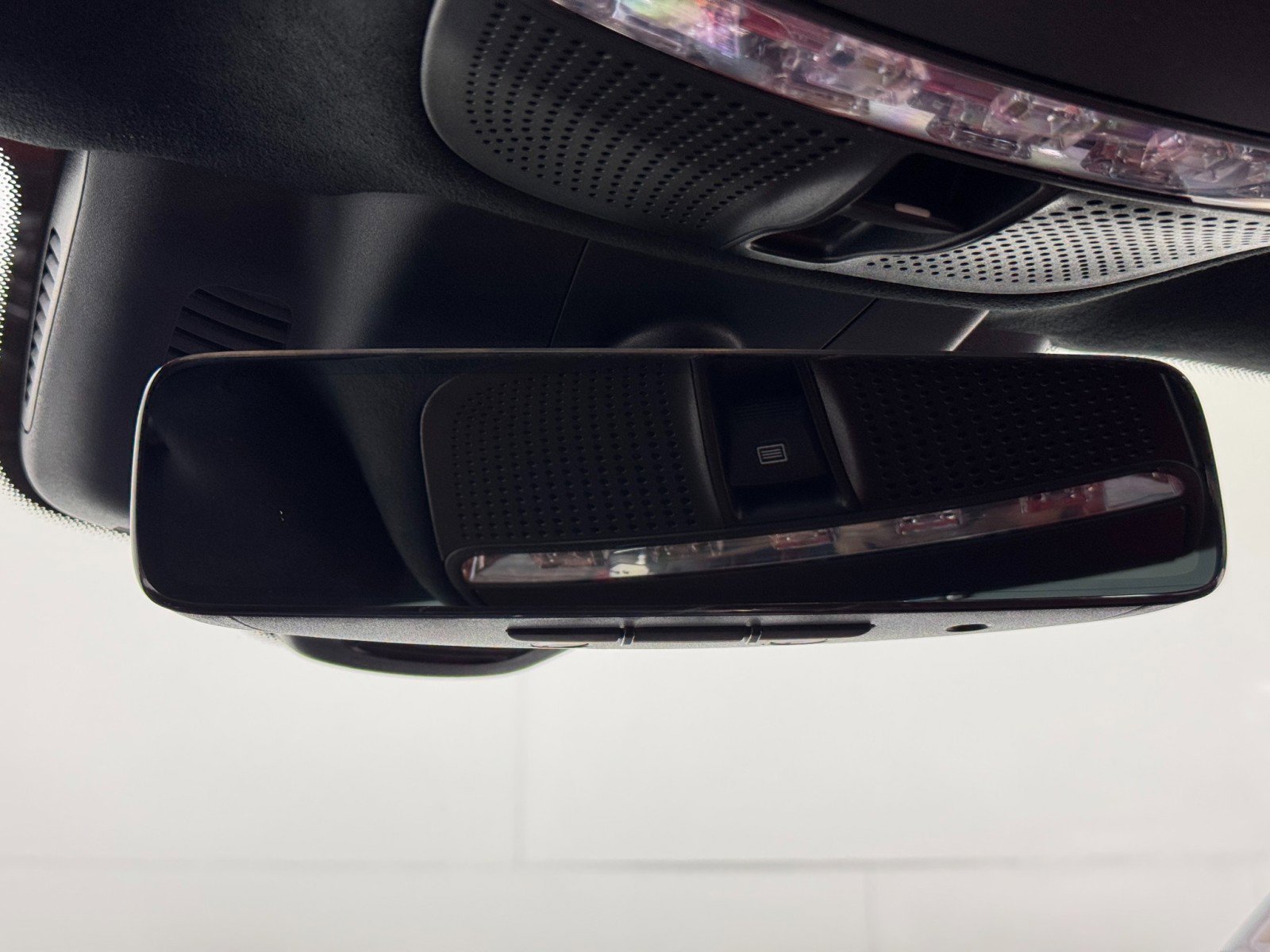 Used 2022 Mercedes-Benz AMG GT 43 w/ Driver Assistance Package image 41