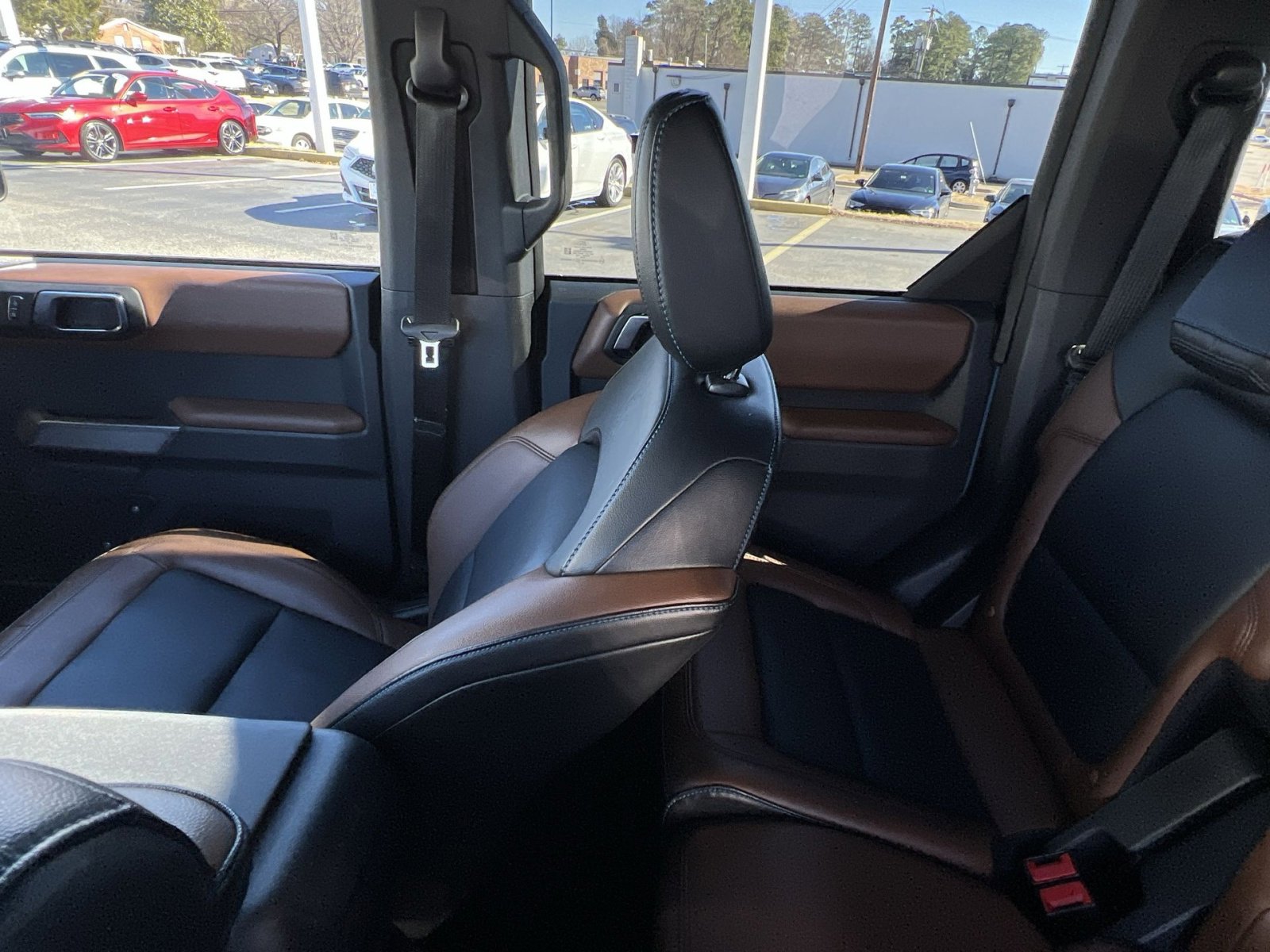 Used 2023 Ford Bronco Outer Banks image 4