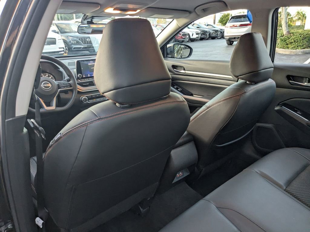 Used 2025 Nissan Altima 2.5 SR image 22