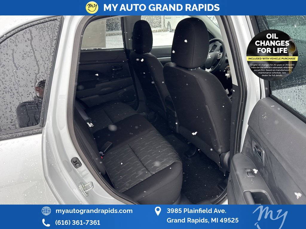 Used 2025 Mitsubishi Outlander Sport LE AWD/4WD image 13