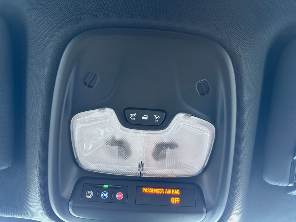 Used 2024 Chevrolet Colorado LT image 25