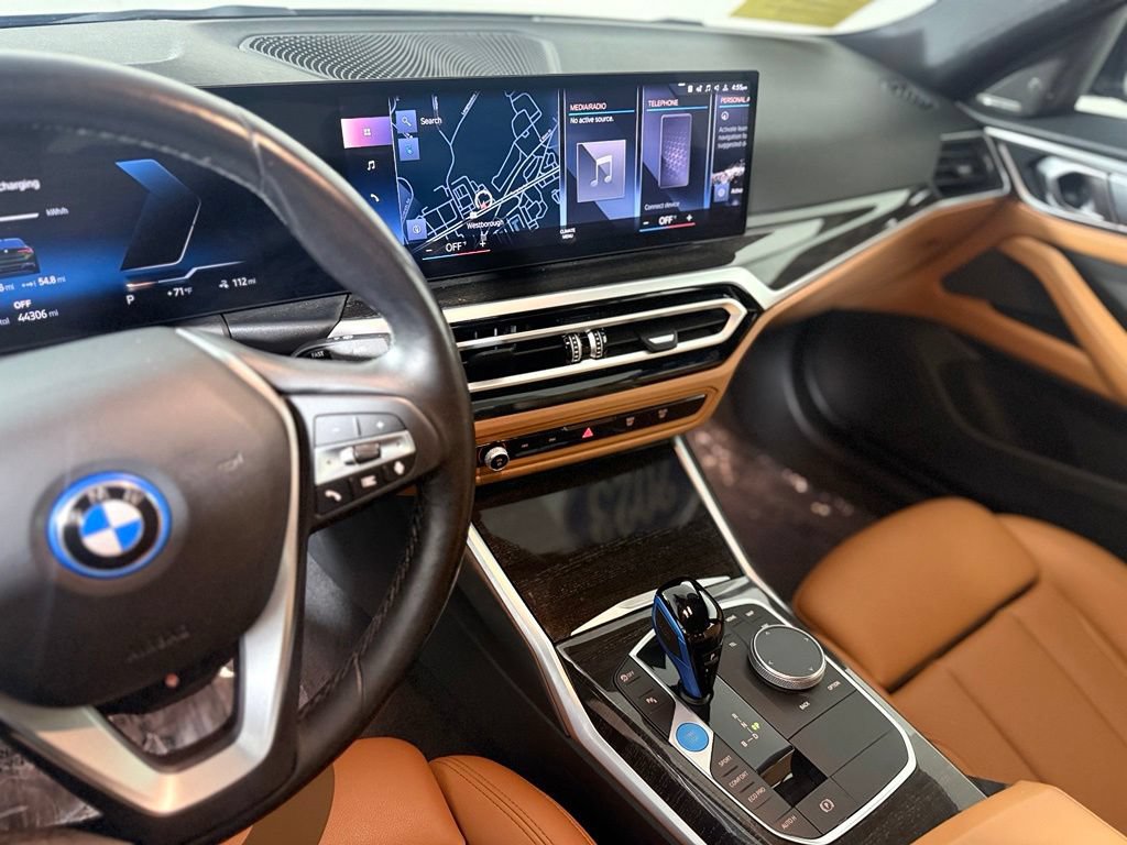 Used 2023 BMW i4 eDrive40 w/ Premium Package RWD image 17