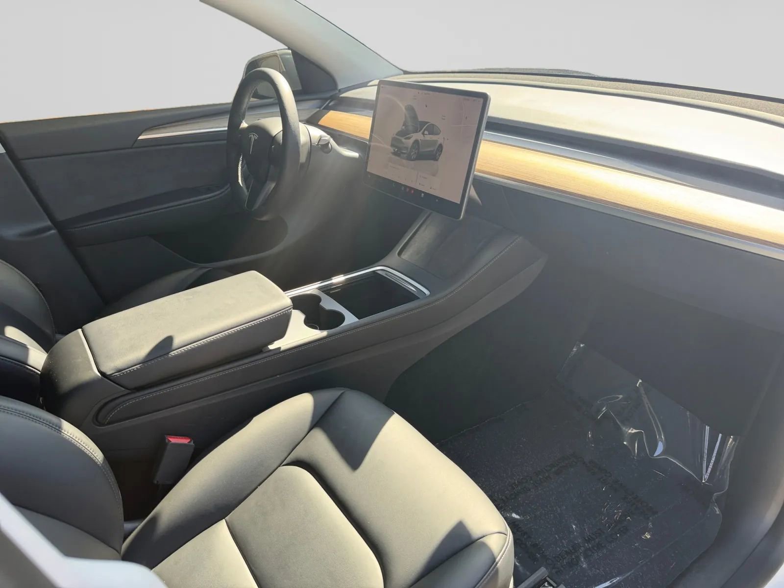 Used 2022 Tesla Model Y Long Range AWD/4WD image 34