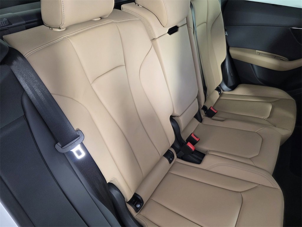 Used 2025 Audi Q8 Premium w/ Convenience Package image 29
