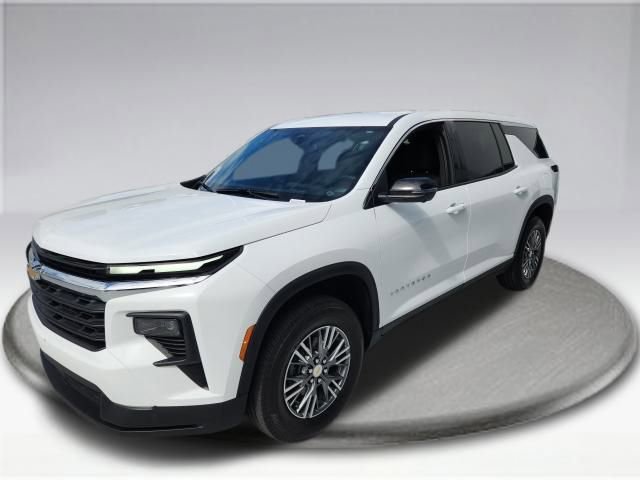 Used 2024 Chevrolet Traverse LS image 14