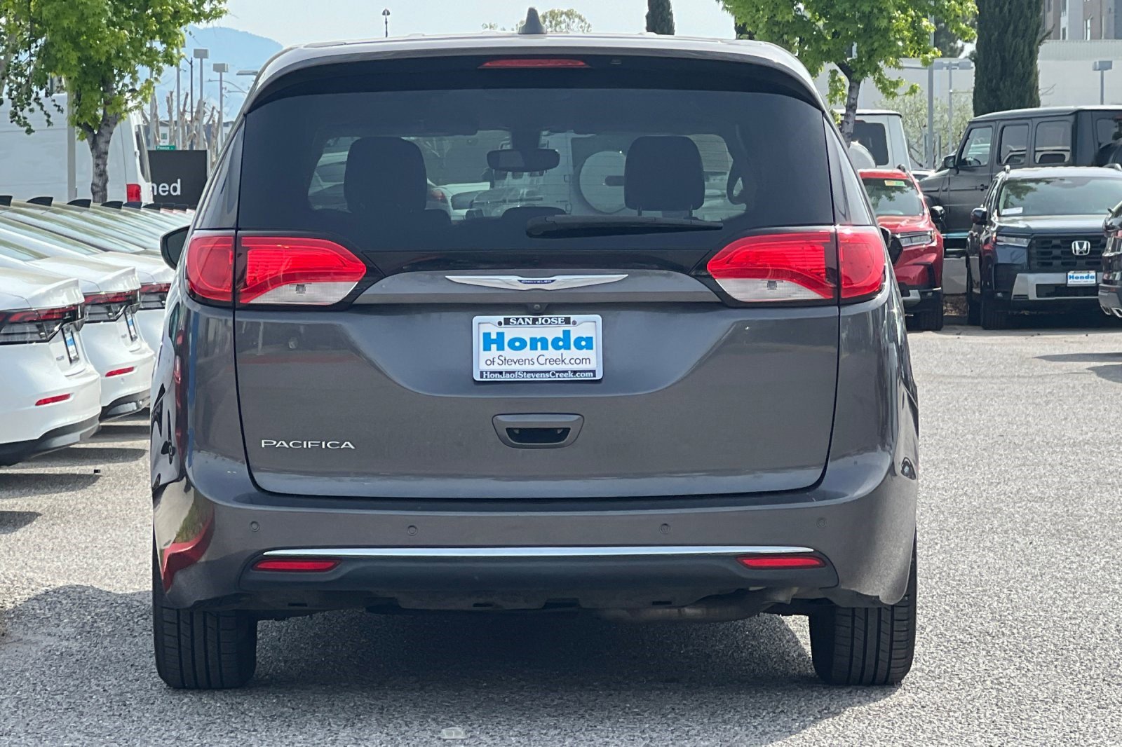 Used 2018 Chrysler Pacifica Touring Plus image 9