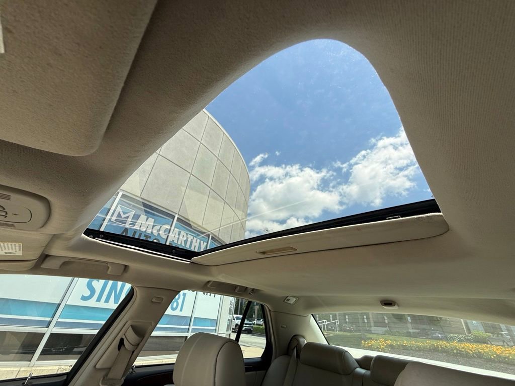 Used 2007 Cadillac DTS Luxury I w/ Sun And Sound Package FWD image 14