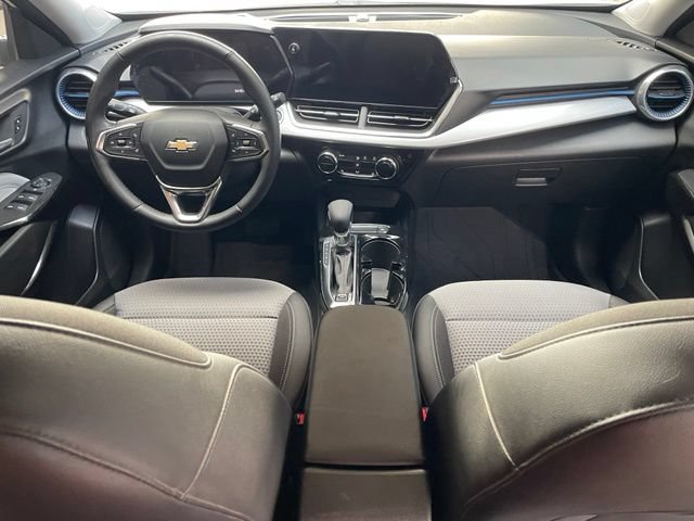 Used 2024 Chevrolet Trax LT w/ Driver Confidence Package FWD image 15
