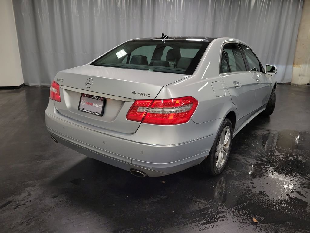 Used 2011 Mercedes-Benz E 350 4MATIC Sedan image 9